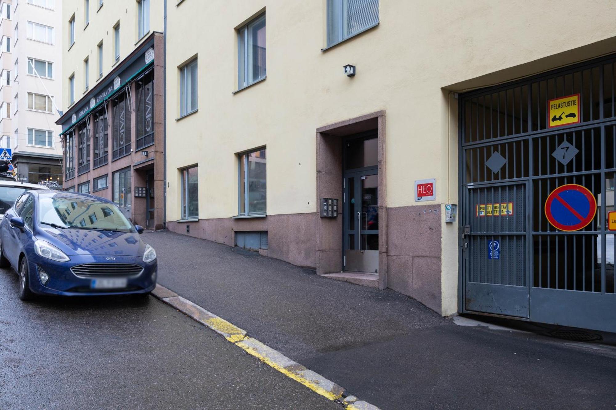 Great Location & Transport Connections With Amenities 1-8 People Free Continental Breakfast Wifi Coffee &tea Helsínquia